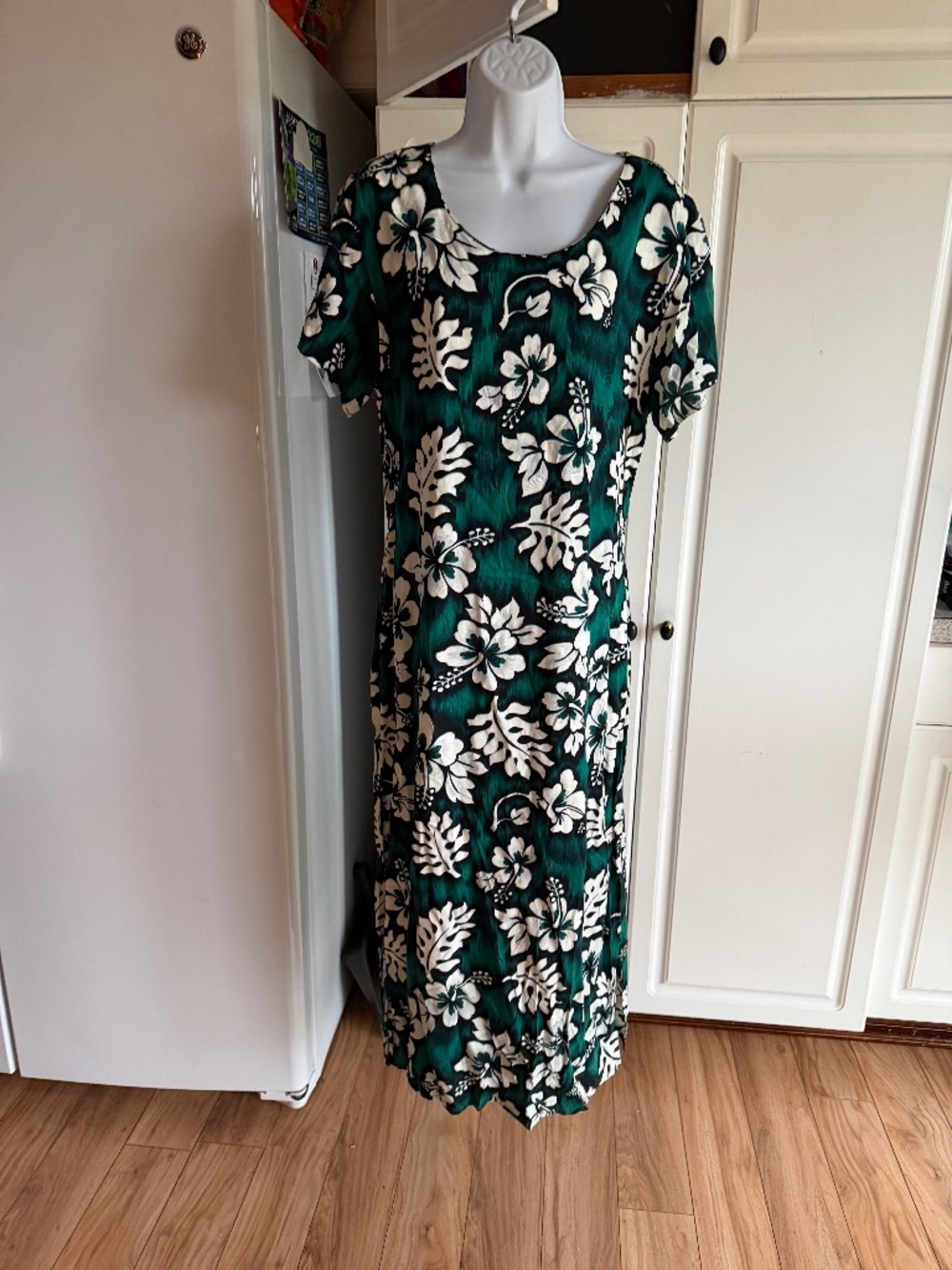 New Royal Creations Dark Green & White Hibiscus Hawaiian Midi MuuMuu Dress XL